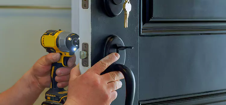Commercial Door Lock Installation North Lynnwood